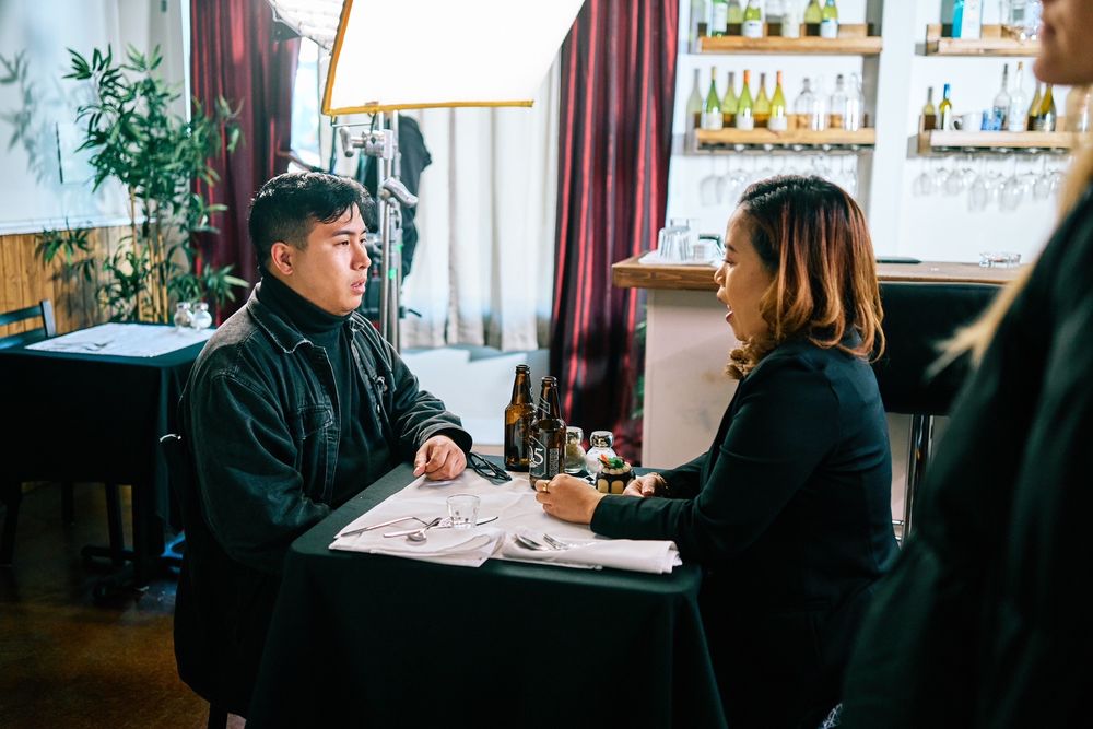Short film between two actors in the cafe location